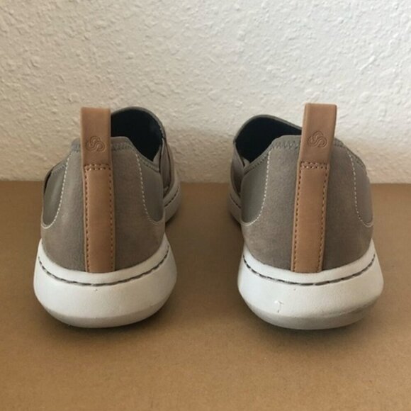 CLARKS Sneakers Women's Size 9.5 Brown Cushion Soft Slip On - Picture 5 of 9